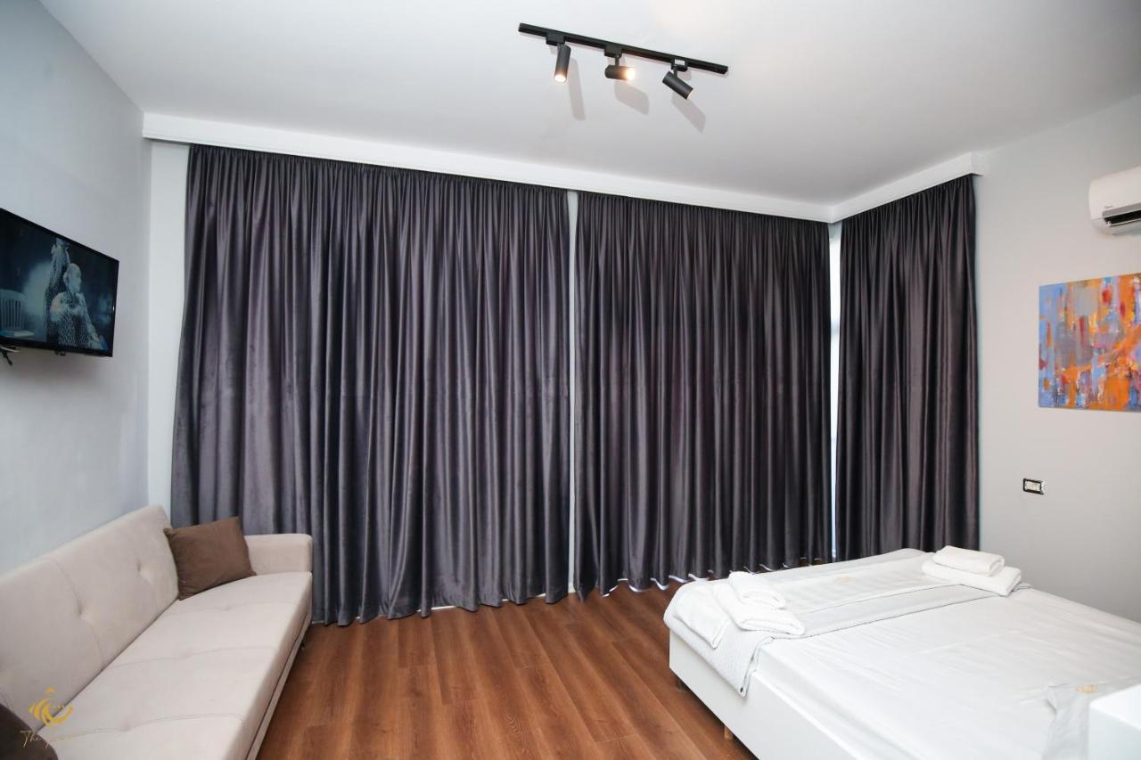 The Hart Hotell Vlorë Exteriör bild