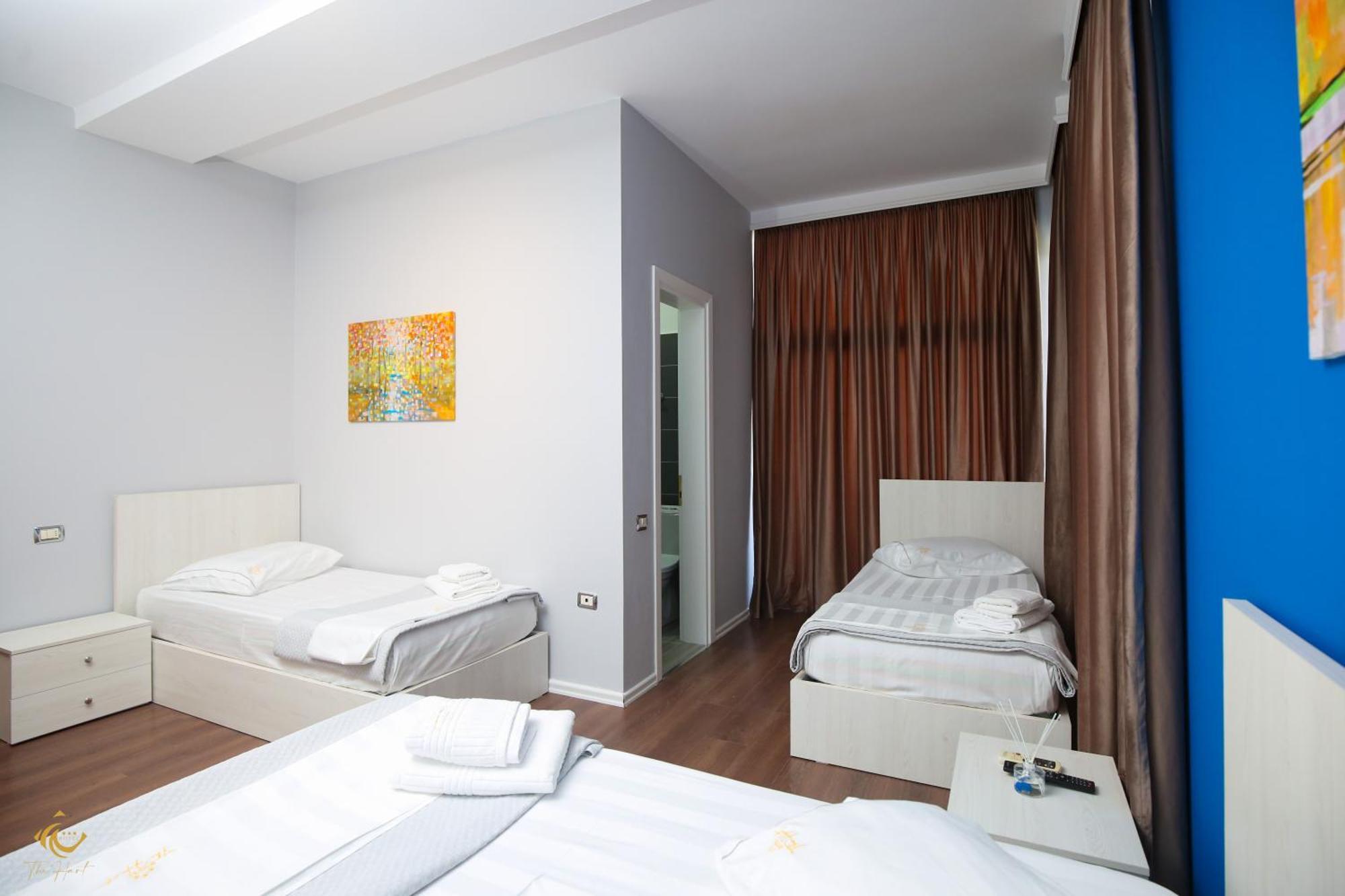 The Hart Hotell Vlorë Exteriör bild