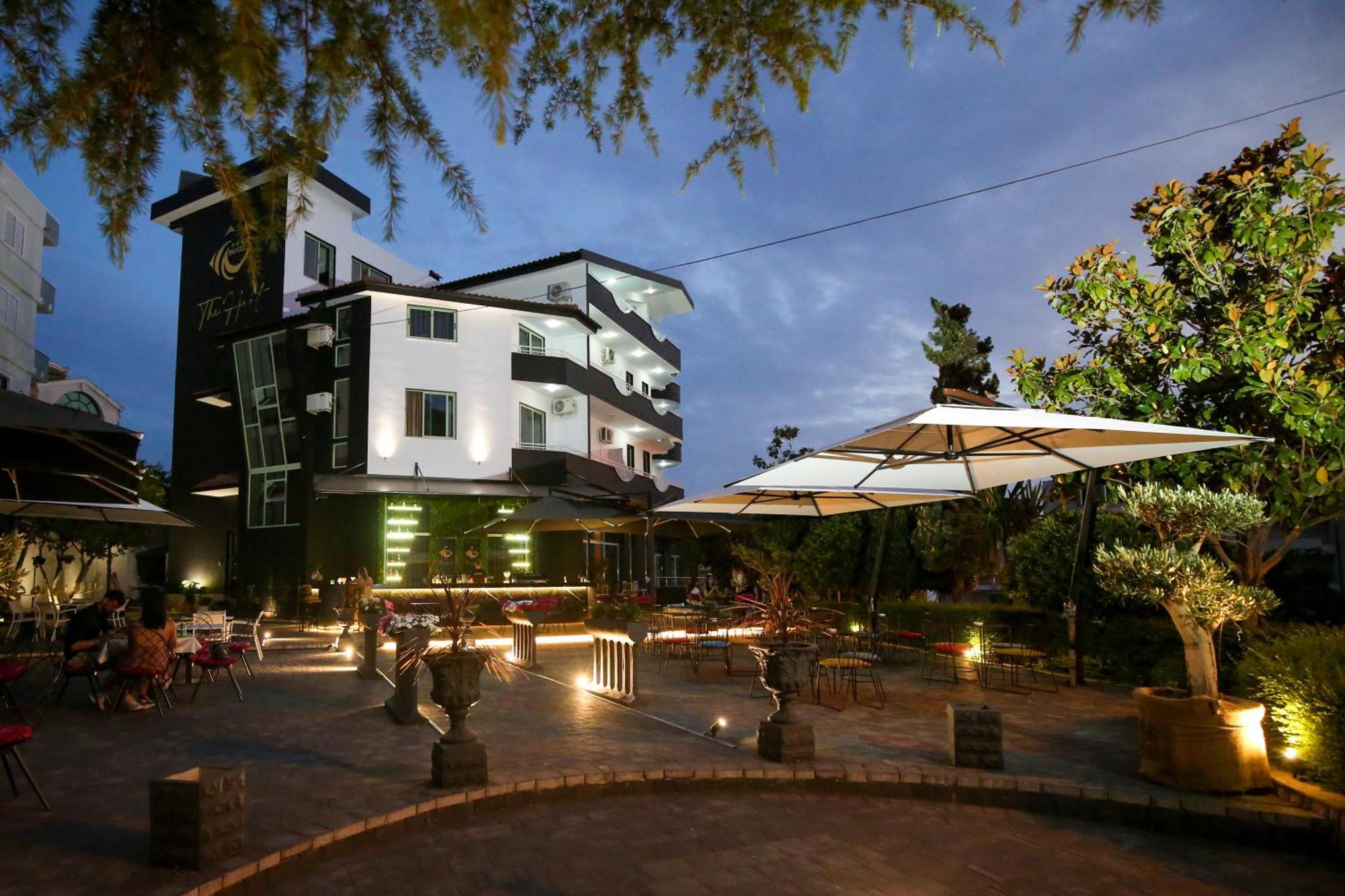 The Hart Hotell Vlorë Exteriör bild