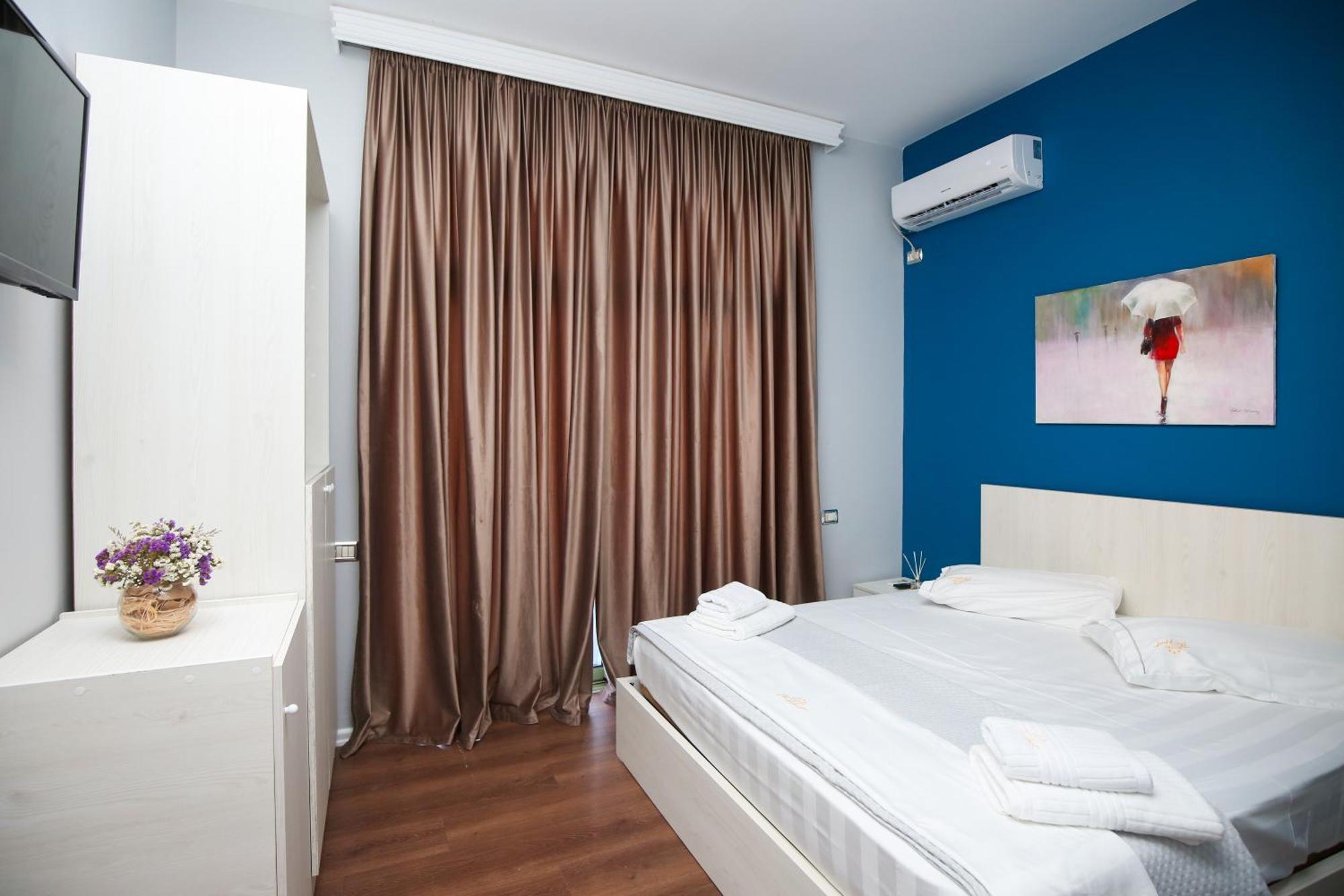 The Hart Hotell Vlorë Exteriör bild