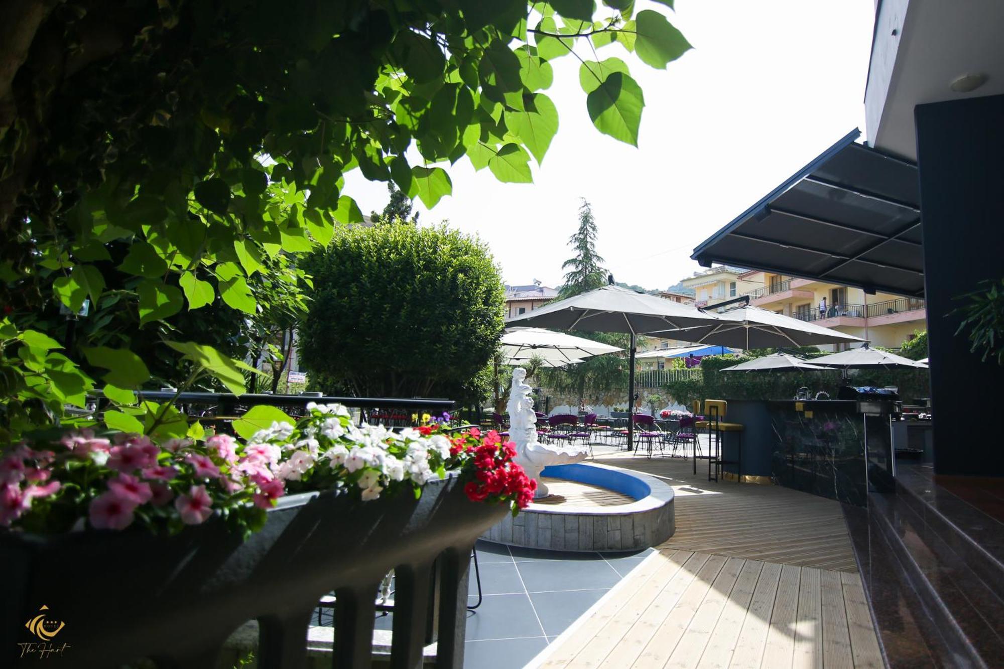 The Hart Hotell Vlorë Exteriör bild